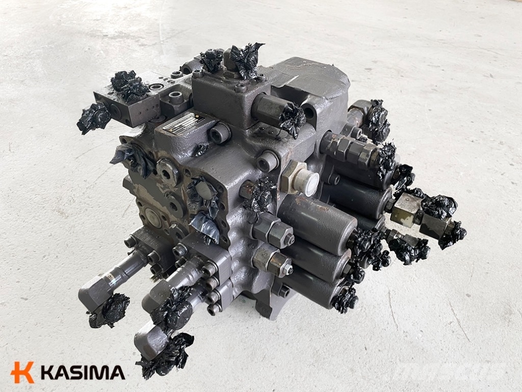 Volvo EC 240 LC hydraulic distributor Hidravlika