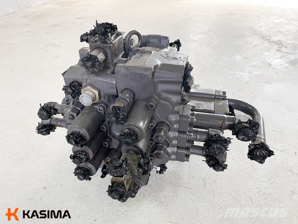 Volvo EC 240 LC hydraulic distributor Hidravlika