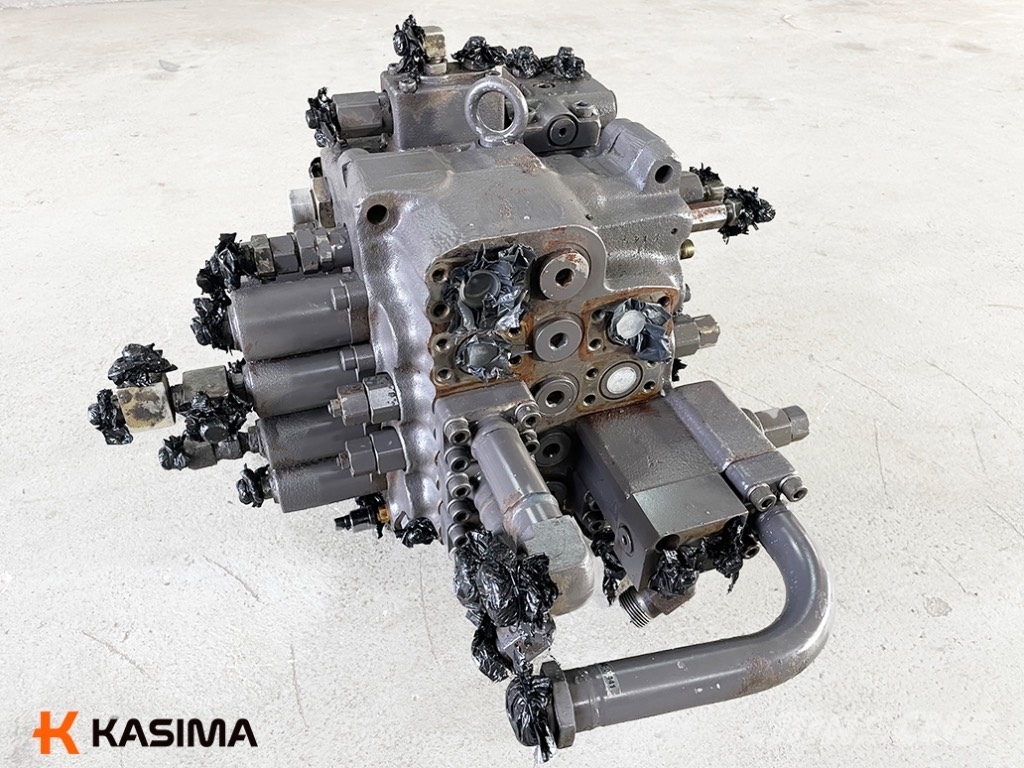Volvo EC 240 LC hydraulic distributor Hidravlika