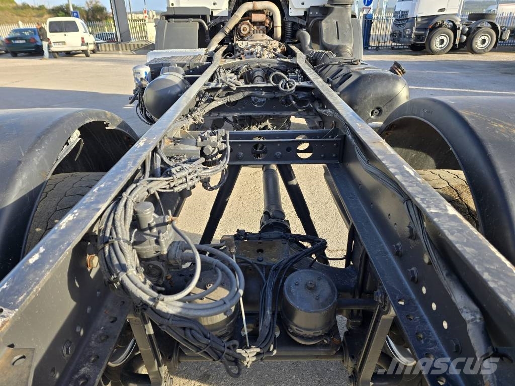 Mercedes-Benz Axor 1833 Camiones chasis
