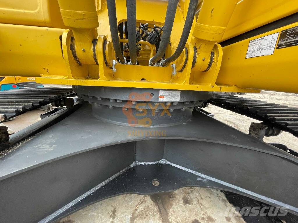 Komatsu PC 200 Kāpurķēžu ekskavatori