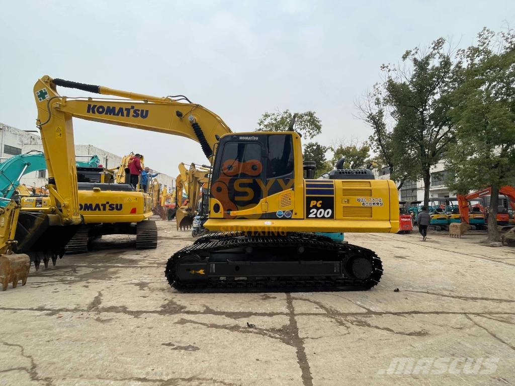 Komatsu PC 200 Kāpurķēžu ekskavatori