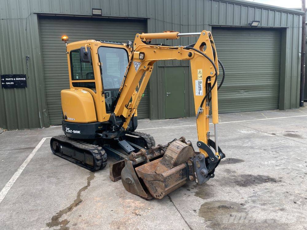 Hyundai R25Z-9 AK Mini bageri <7t