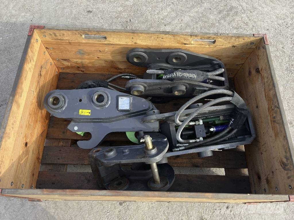 Bobcat 3xStück Schnellwechsler E 42 Quick connectors