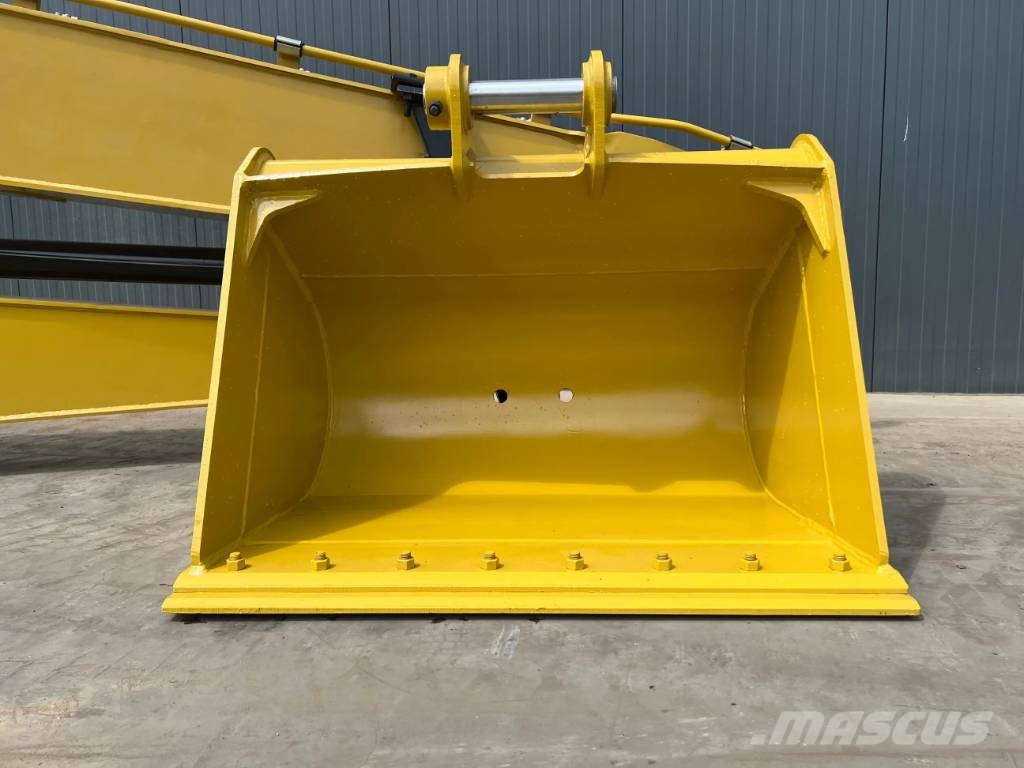 Komatsu PC200 15 mtr Long Reach Equipment جرافات عكسية