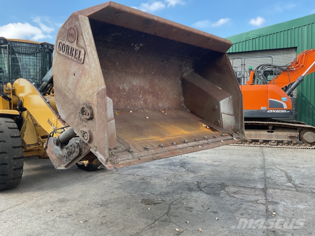 CAT 938M Radlader