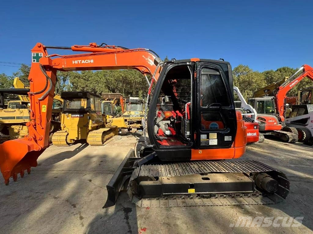Hitachi ZX 75 中型挖掘机