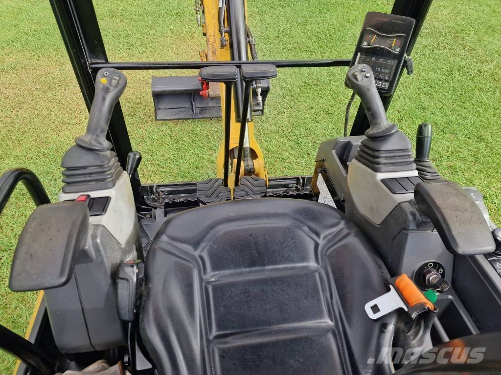 CAT 301.7 D Minigraafmachines < 7t