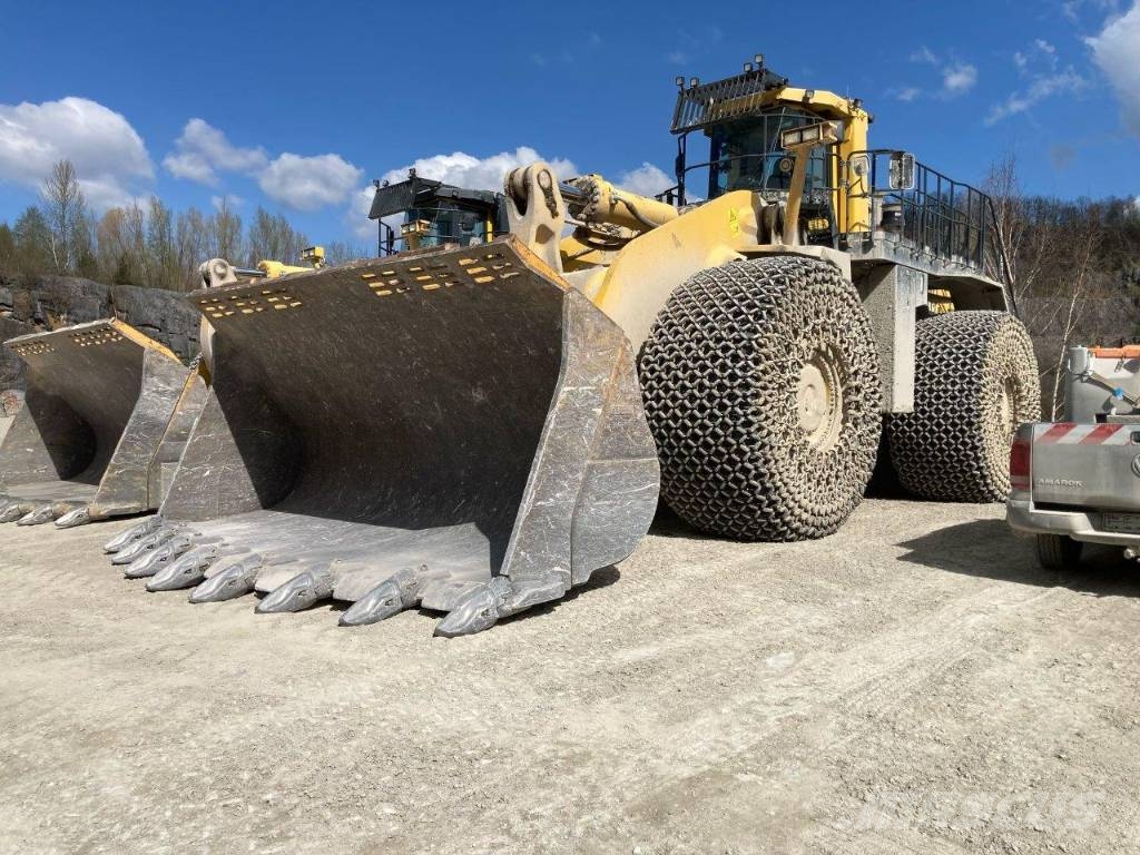 Komatsu WA 800-3 لوادر بعجل