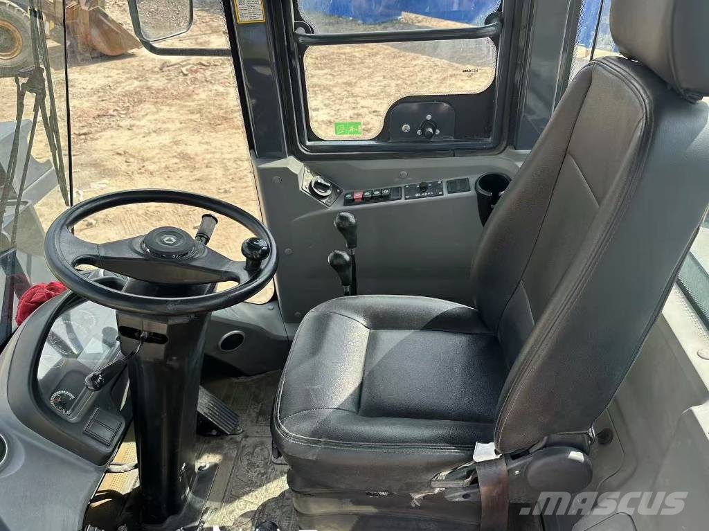 XCMG LW 300 F 轮式装载机