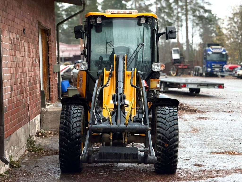 JCB 409 / 40km/h! / Aurasähkö / Rasvari / Lisähydr. / Radlader