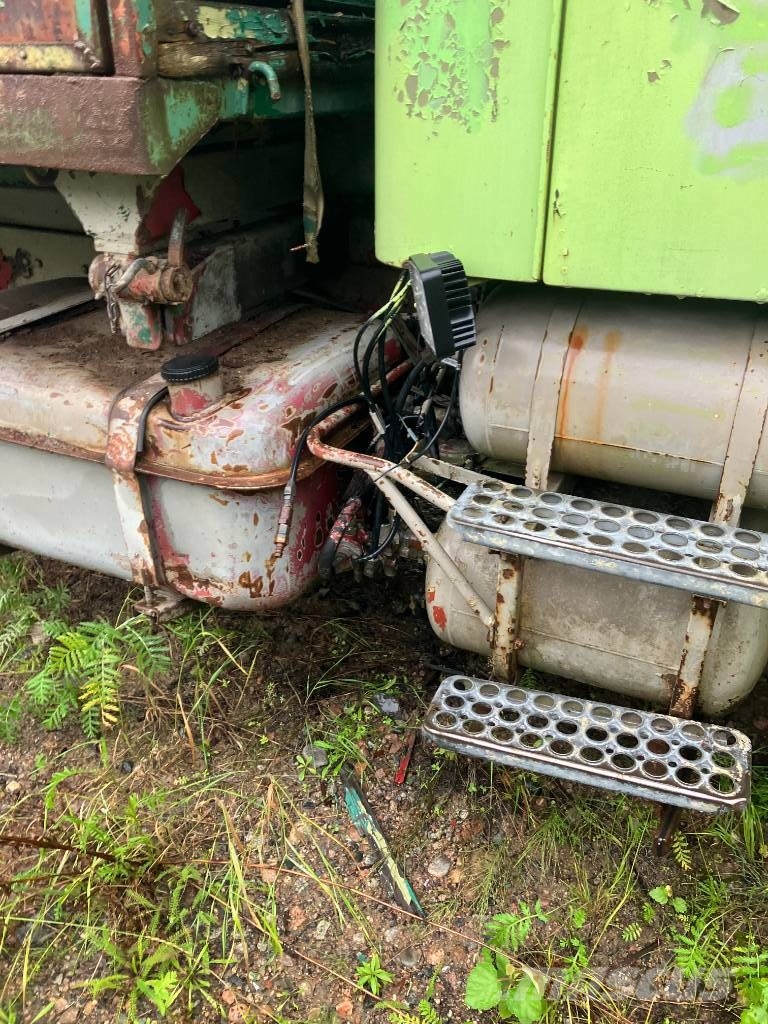 Volvo N 10 Savivarčių priekabų vilkikai