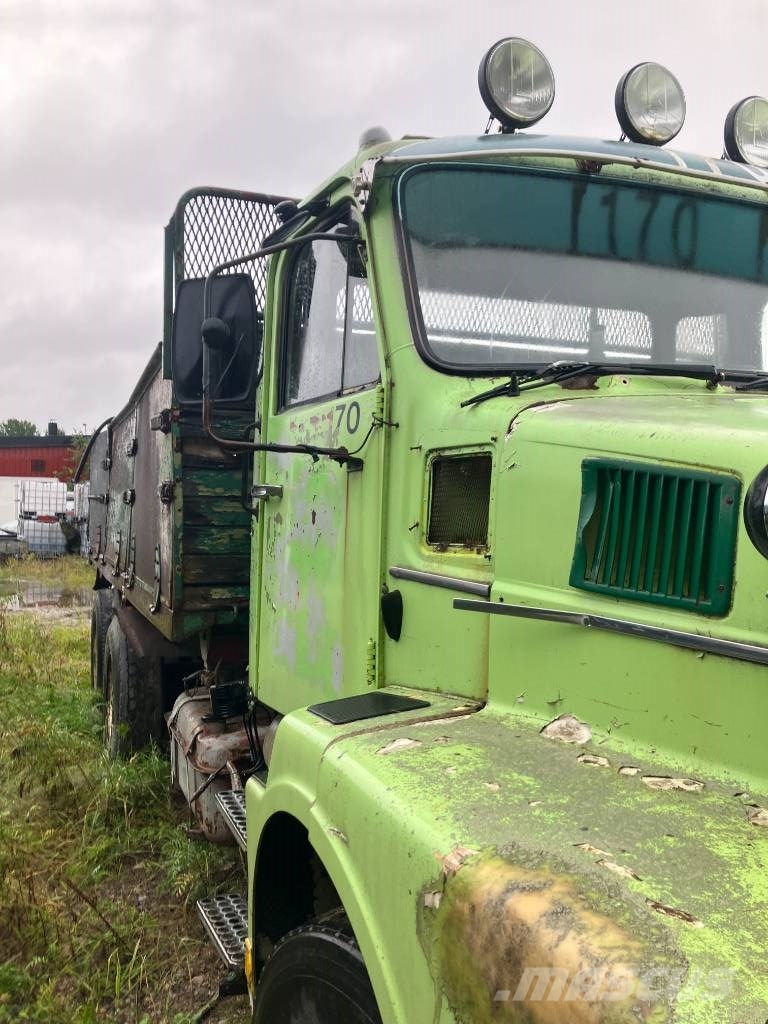 Volvo N 10 Savivarčių priekabų vilkikai