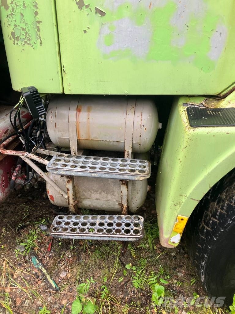 Volvo N 10 Savivarčių priekabų vilkikai