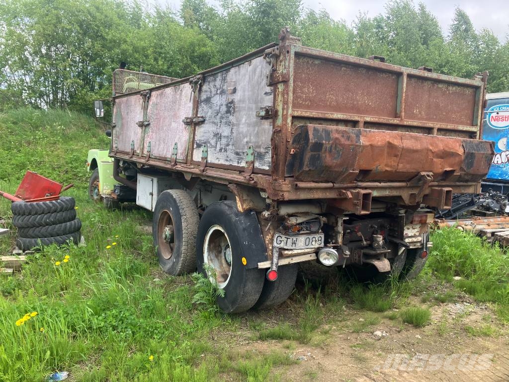 Volvo N 10 Savivarčių priekabų vilkikai