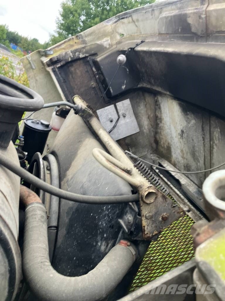 Volvo N 10 Savivarčių priekabų vilkikai