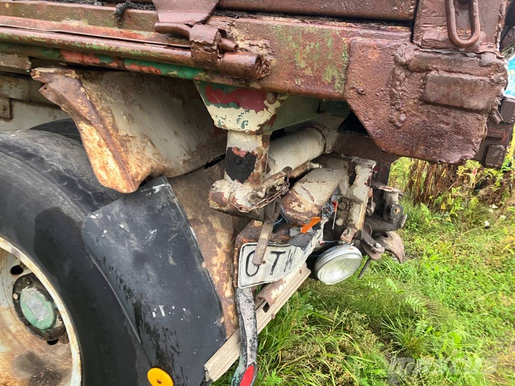 Volvo N 10 Savivarčių priekabų vilkikai