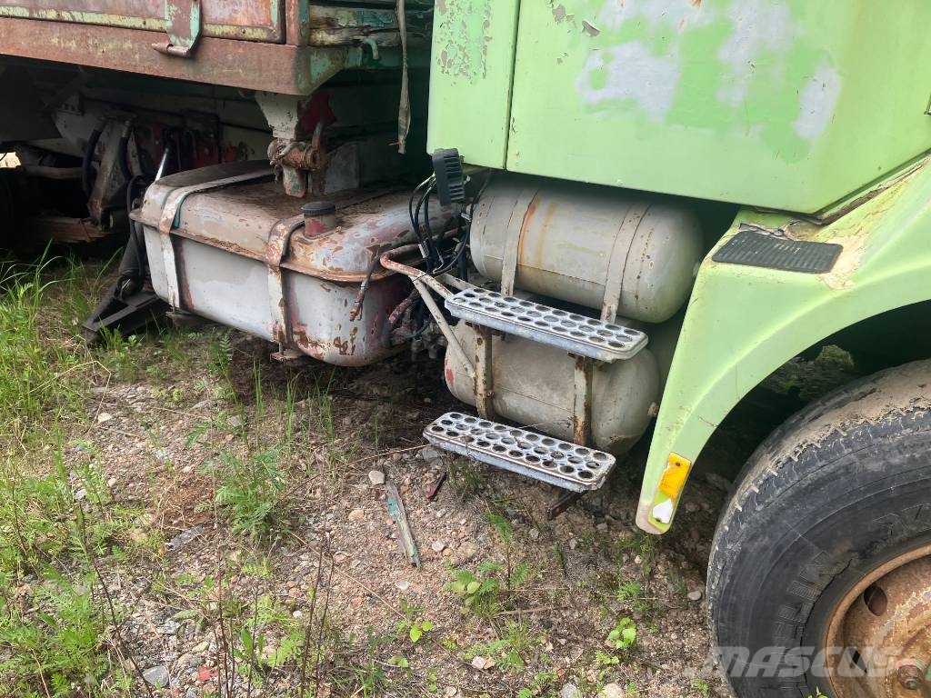 Volvo N 10 Savivarčių priekabų vilkikai