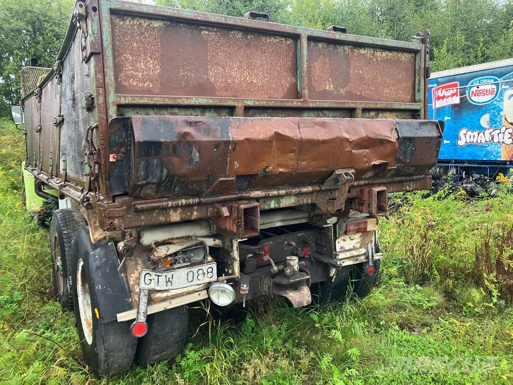 Volvo N 10 Savivarčių priekabų vilkikai
