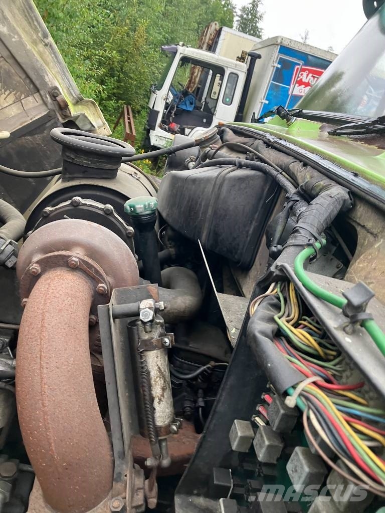 Volvo N 10 Savivarčių priekabų vilkikai