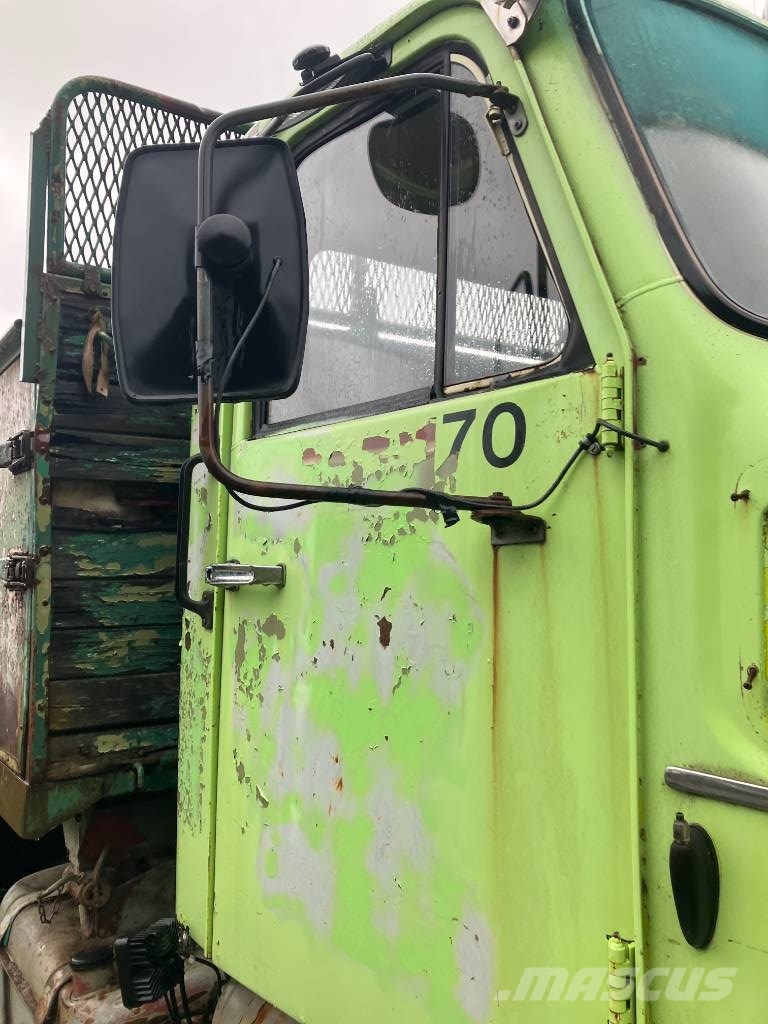 Volvo N 10 Savivarčių priekabų vilkikai