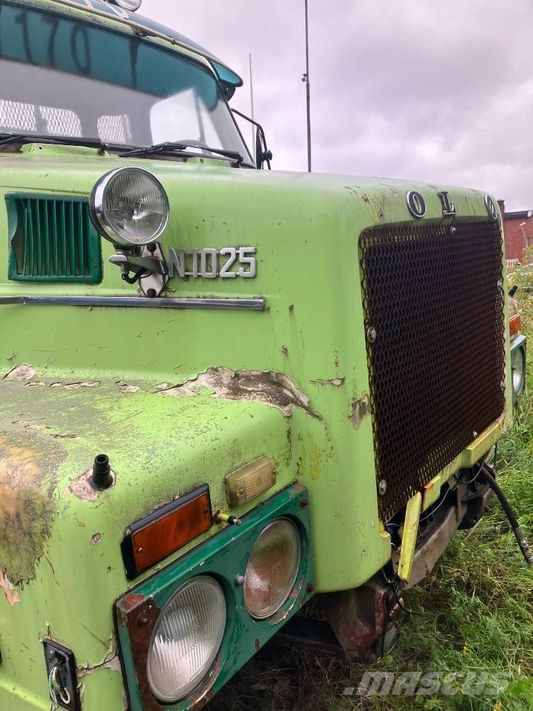 Volvo N 10 Savivarčių priekabų vilkikai