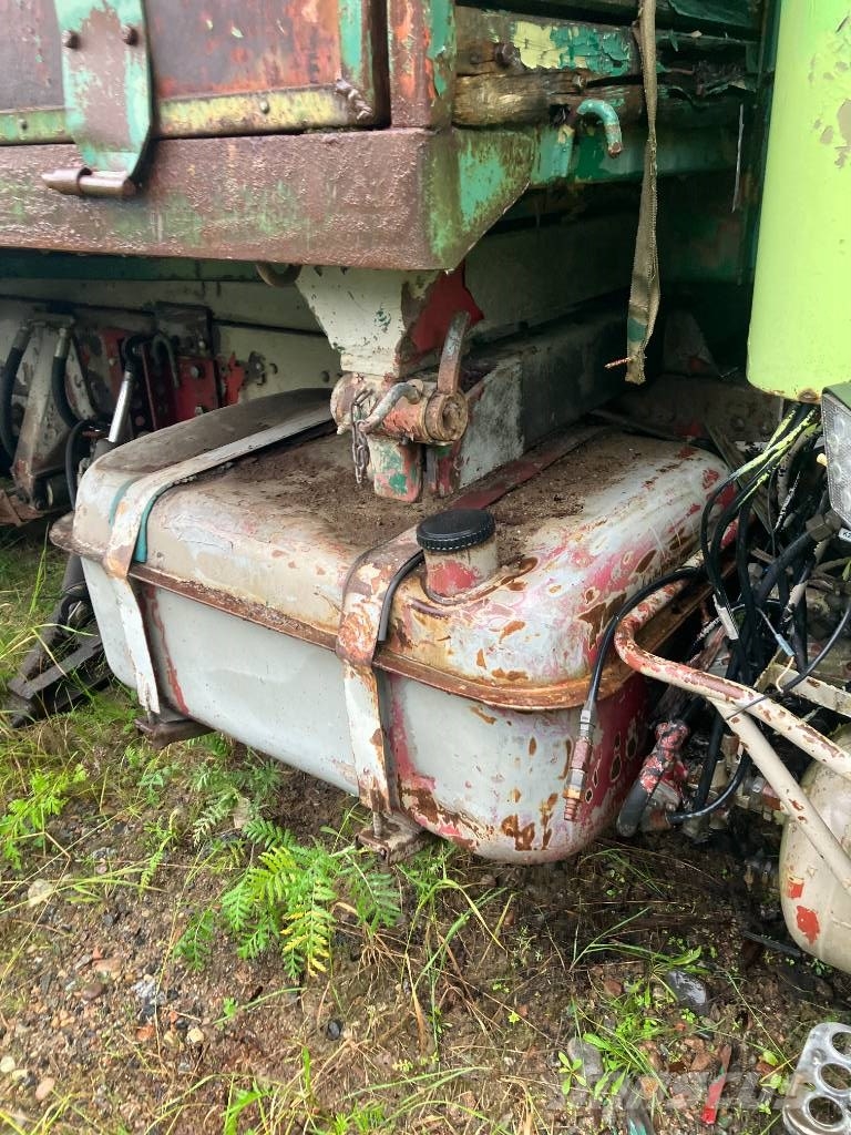 Volvo N 10 Savivarčių priekabų vilkikai