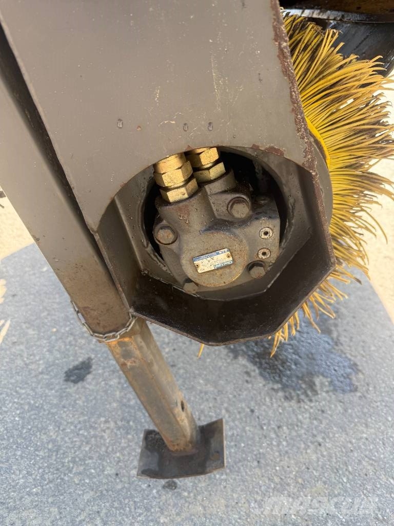 Holms Hydraulische veegborstel Borstels