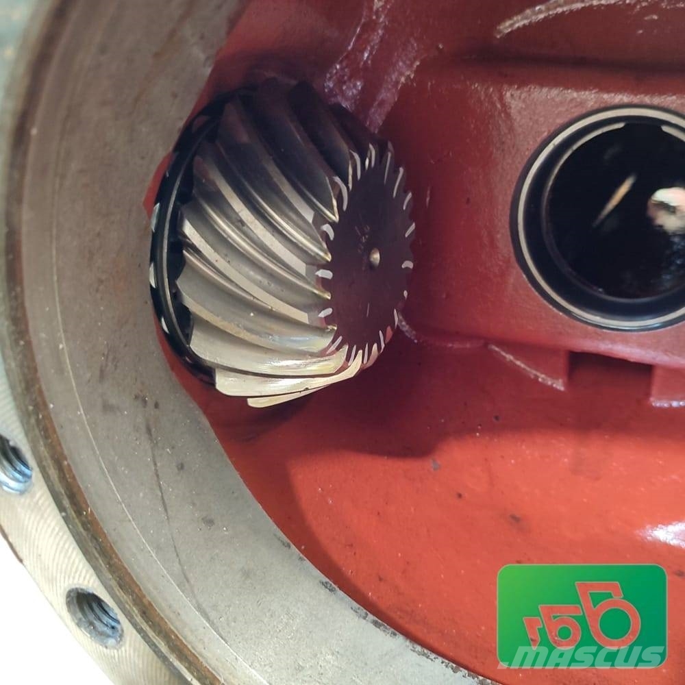 John Deere 6910 Differential 17x36 ZF AS-2060 AL118199 Převodovka