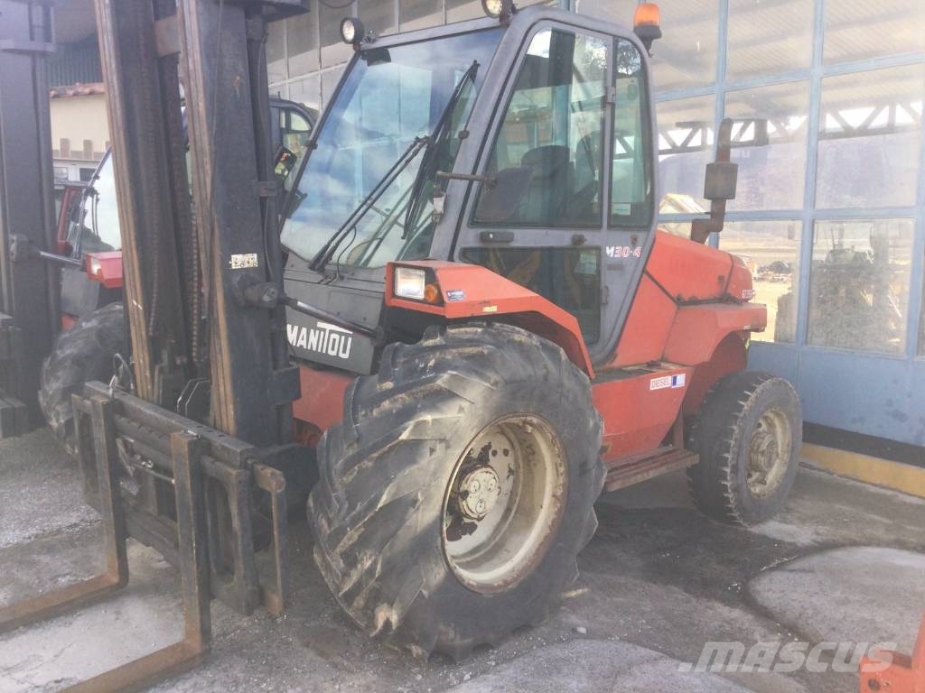 Manitou MC 30-4 Dīzeļa autoiekrāvēji