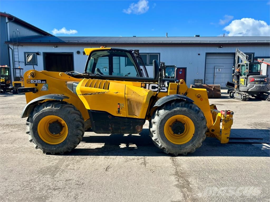 JCB 535-95 KUROTTAJA Teleszkópos rakodók