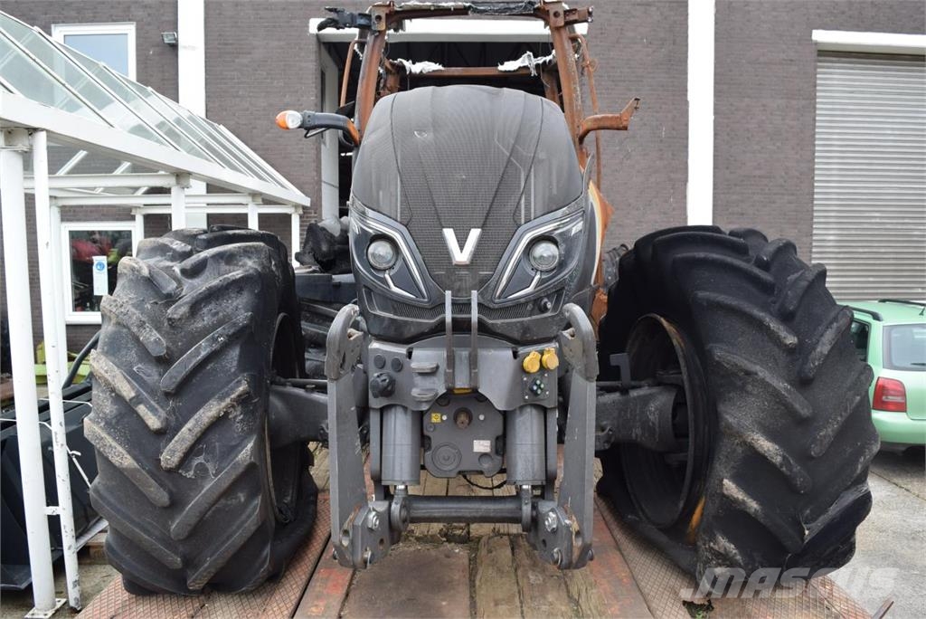 Valtra T234 *zur Teileverwertung* Tractores