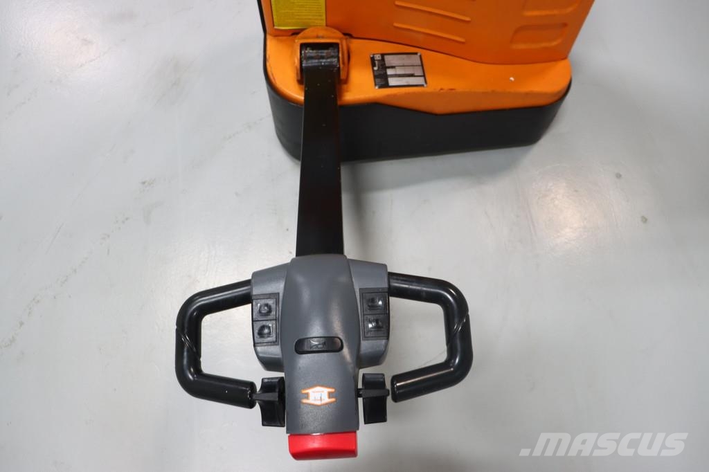 Hangcha CDD10-EMM Pedestrian stackers