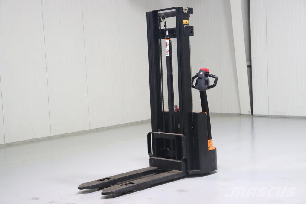 Hangcha CDD10-EMM Pedestrian stackers