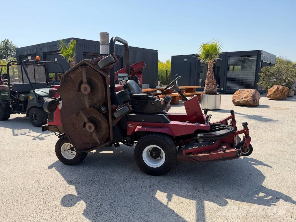 Toro Groundmaster 4000D ركوب الحشائش