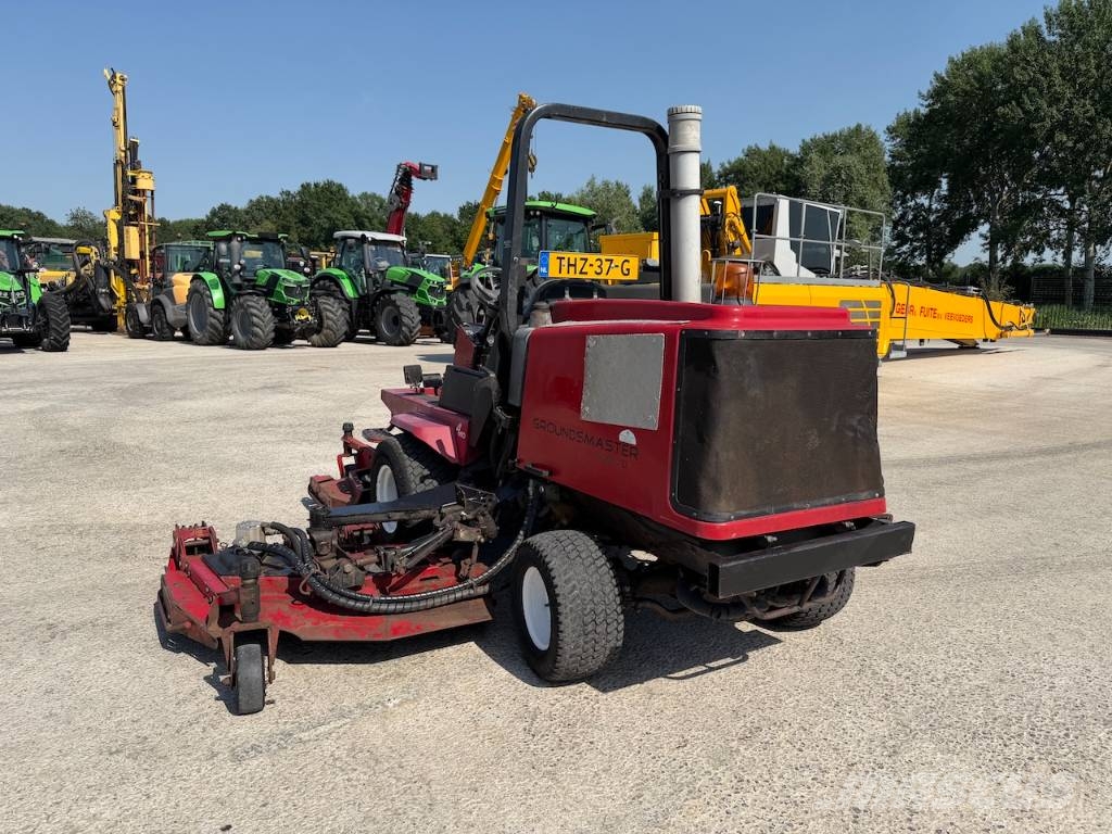 Toro Groundmaster 4000D ركوب الحشائش