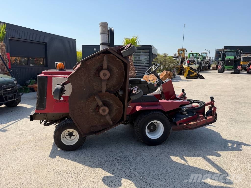 Toro Groundmaster 4000D ركوب الحشائش