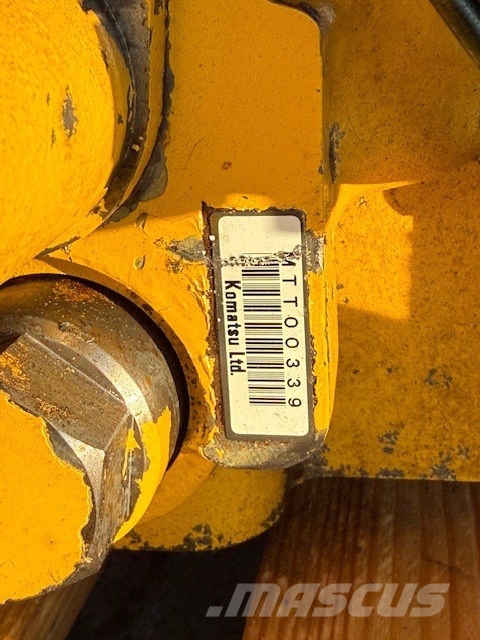 Komatsu PC 600 LC-8 USED PARTS Lánctalpas kotrók