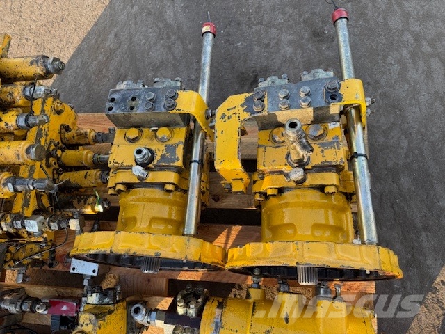 Komatsu PC 600 LC-8 USED PARTS Lánctalpas kotrók