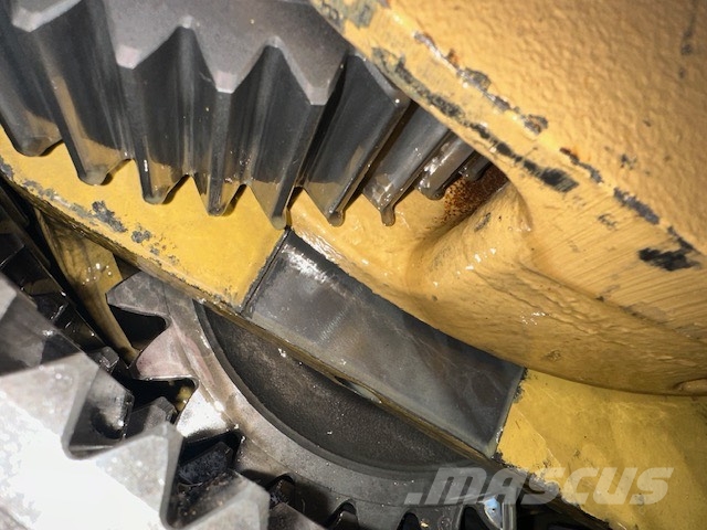 Komatsu PC 600 LC-8 USED PARTS Lánctalpas kotrók
