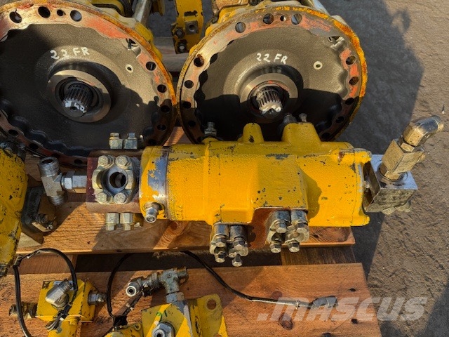 Komatsu PC 600 LC-8 USED PARTS Lánctalpas kotrók