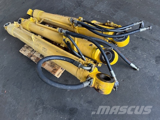 Komatsu PC 600 LC-8 USED PARTS Lánctalpas kotrók