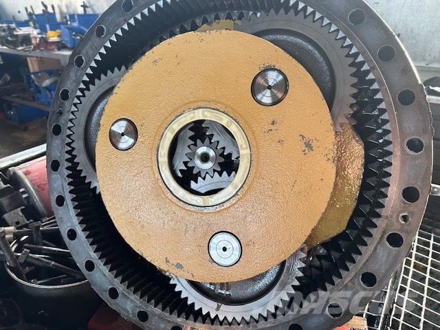 Komatsu PC 600 LC-8 USED PARTS Lánctalpas kotrók