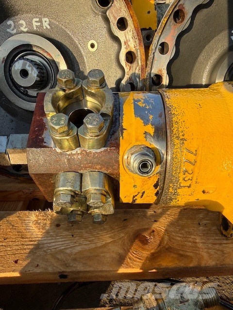 Komatsu PC 600 LC-8 USED PARTS Lánctalpas kotrók