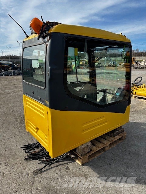 Komatsu PC 600 LC-8 USED PARTS Lánctalpas kotrók