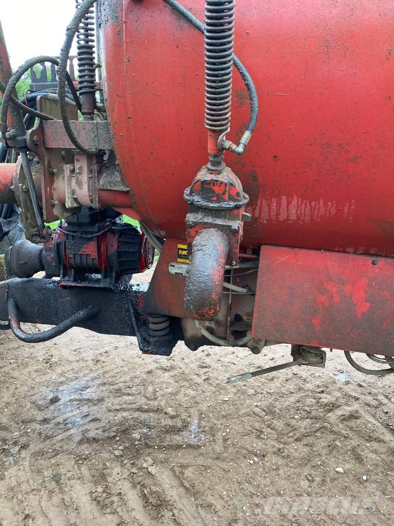 NC ENGINEERING 2500 TANKER معدات توزيع السماد العضوي