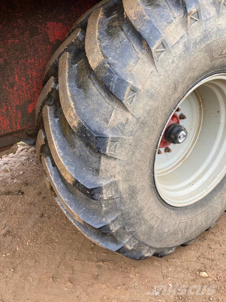 NC ENGINEERING 2500 TANKER معدات توزيع السماد العضوي