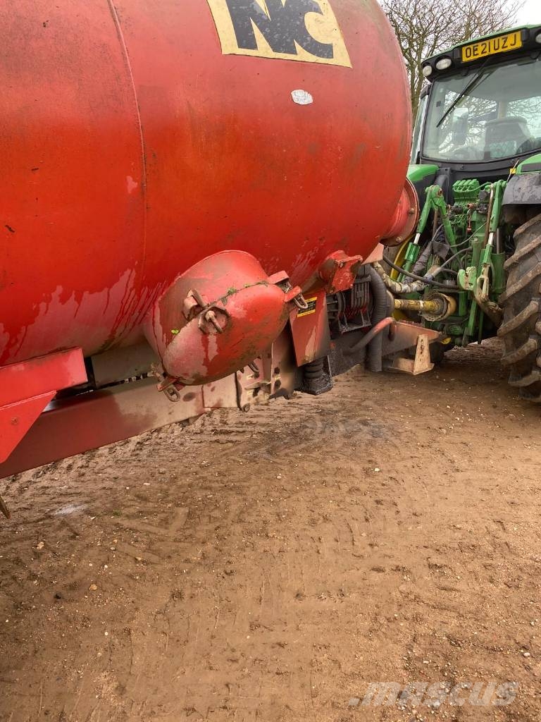NC ENGINEERING 2500 TANKER معدات توزيع السماد العضوي
