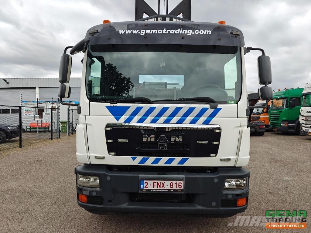 MAN TGM 12.250 4x2 Sleeper Cabin Euro5 - Falkom FAS500 Recovery vehicles