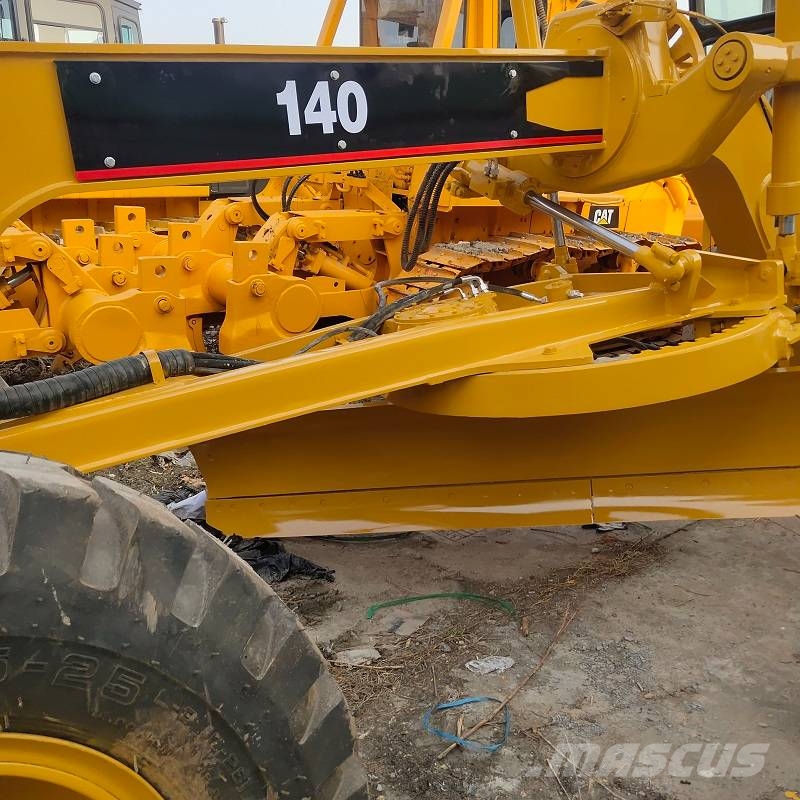 CAT 140 Grederji
